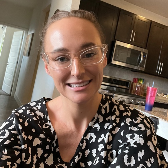 Meet your Posher, Amber - Picture 1 of 1